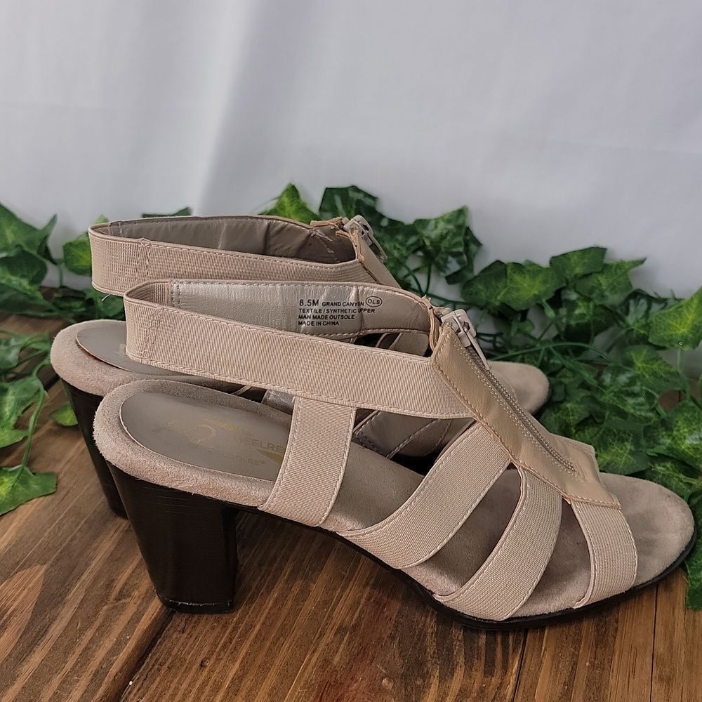 Aerosoles. A2. Heelrest. Beige Strappy Women's Sandals. Size 8.5. EUC - Picture 2 of 10